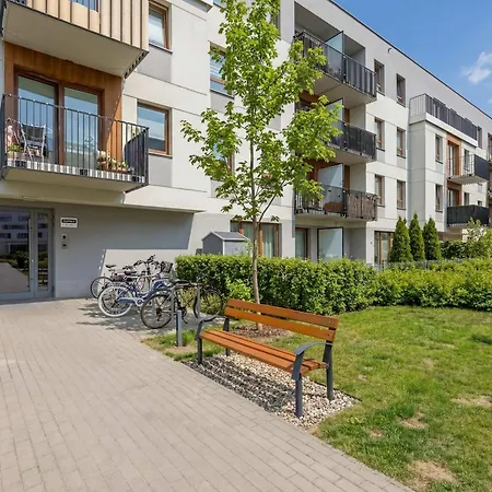 Lägenhet Modern With Parking & Balcony Suited For Remote Work By Renters *